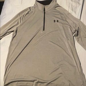 Under Armour 1/4 zip longs sleeve (New)
